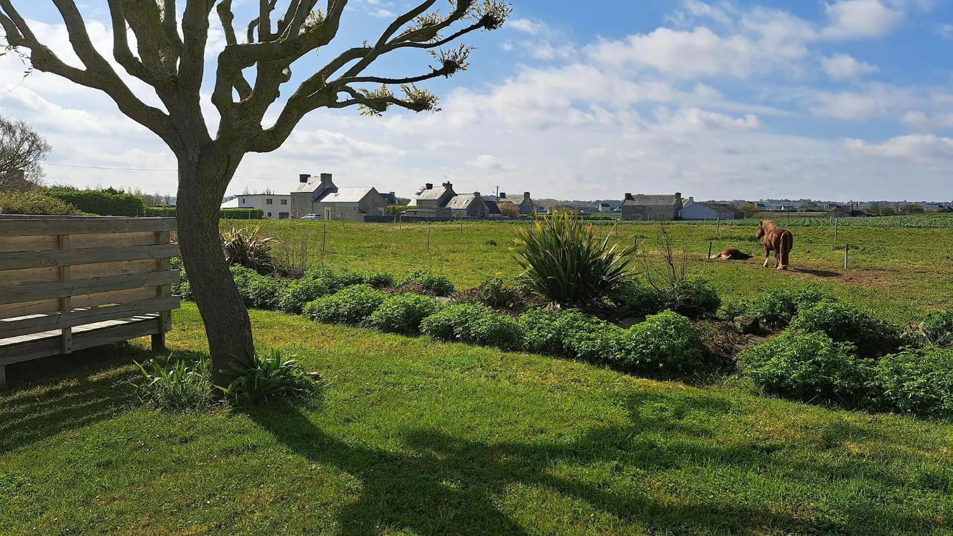 Holiday Home Close To Beach Cl Der Cléder 法国